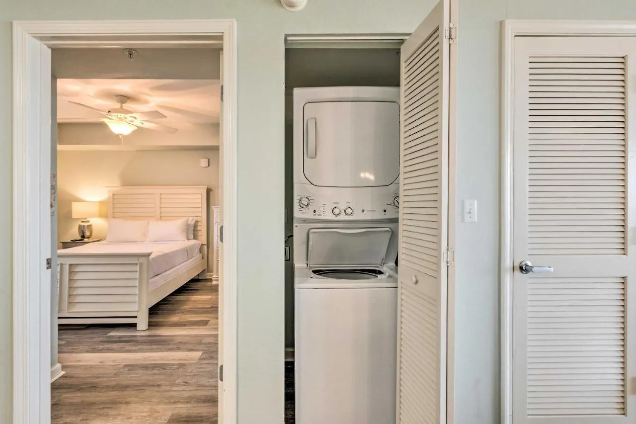 High-Rise Destin Condo With Balcony And Pool View 0*,